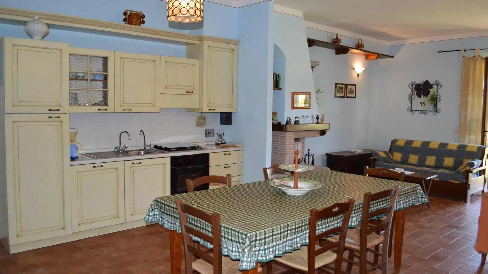 Large Apartment With Shared Swimming Pool In Crete Senesi Asciano