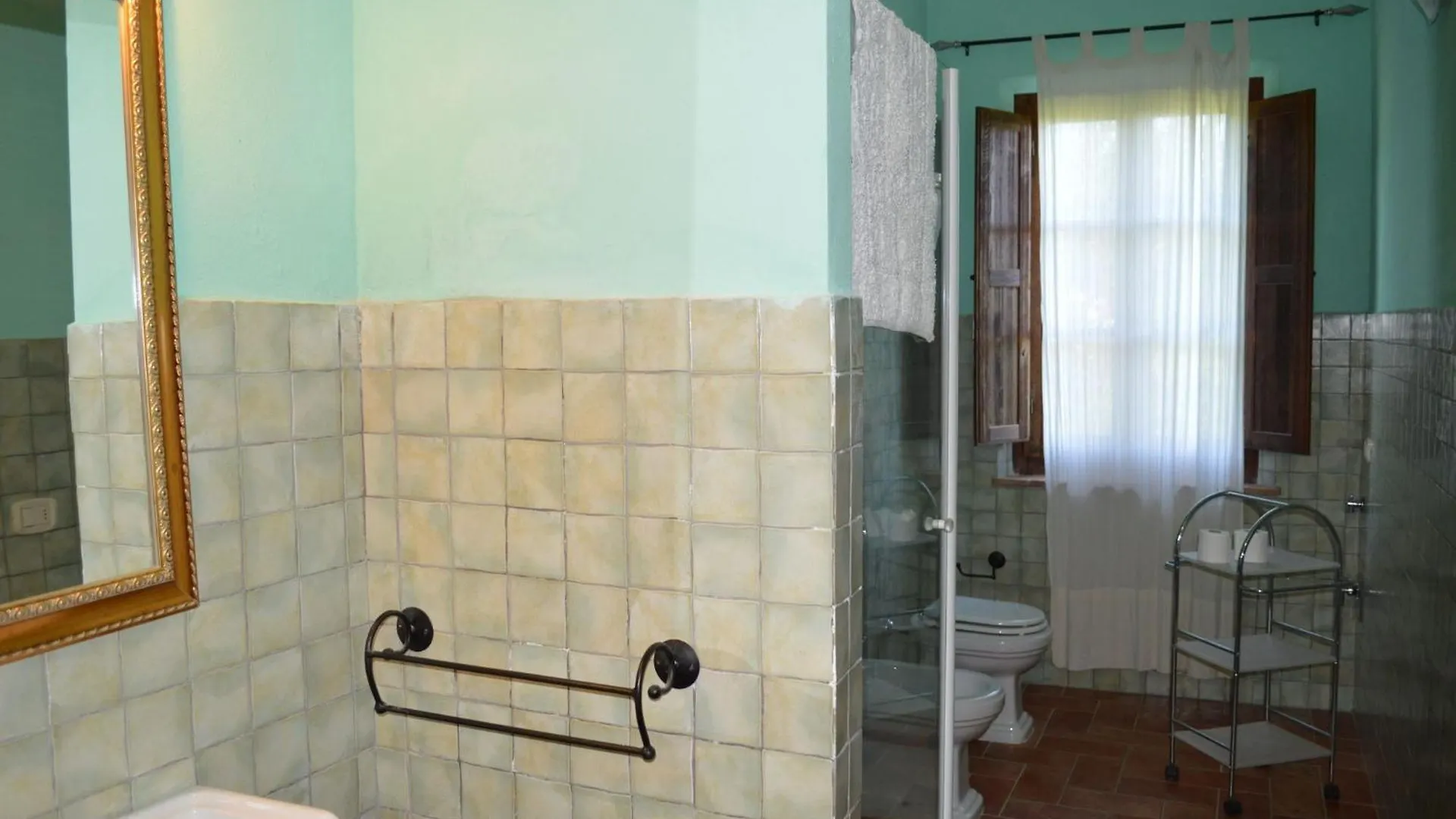 Large Apartment With Shared Swimming Pool In Crete Senesi Asciano